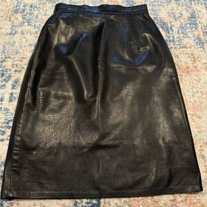 🌟🌟 Ann Taylor Black Genuine Leather Pencil Skirt Size 2